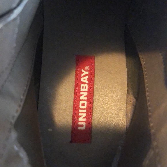 Beige tan coloured short heels with toe point - Picture 3 of 4